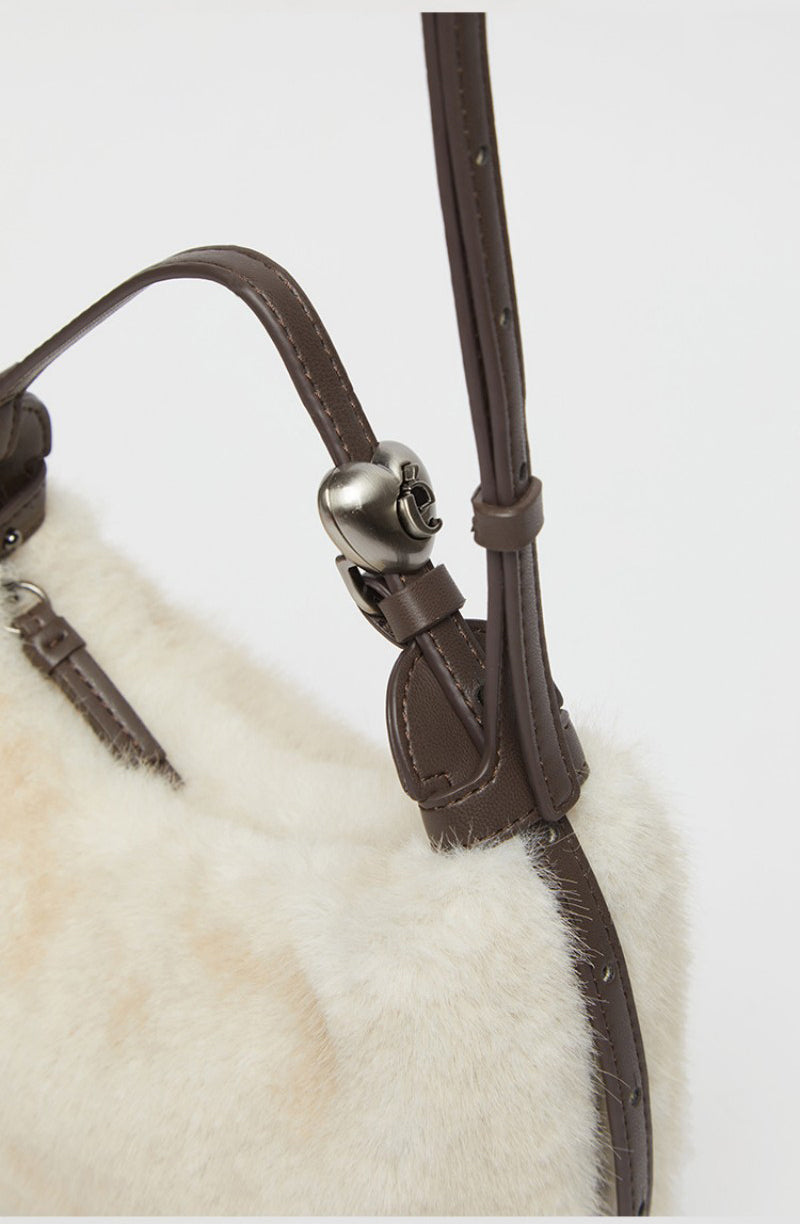 【WE ARE】韓國Archivepke Mini luv moon bag毛絨單肩斜挎包OVBRX25206