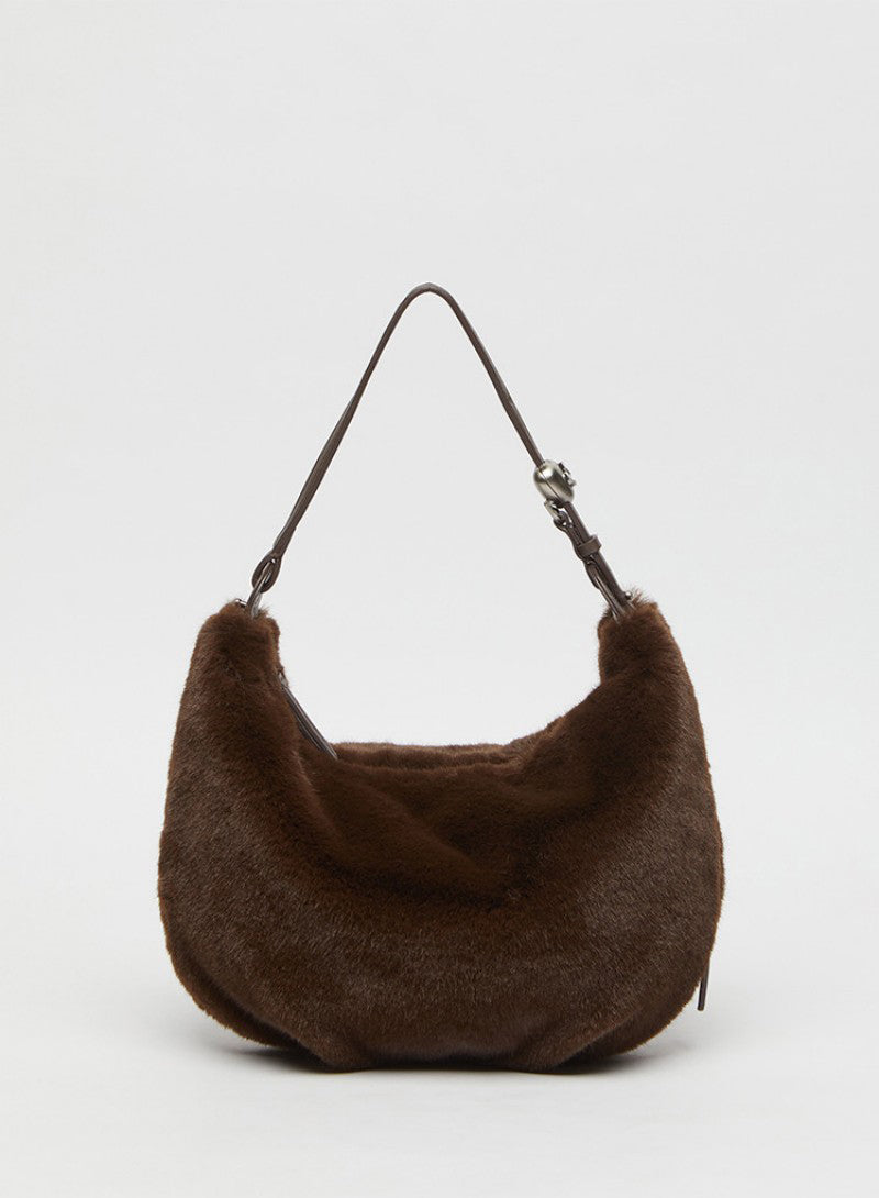 【WE ARE】韓國Archivepke Luv moon bag 毛絨單肩腋下包OVBAX25311