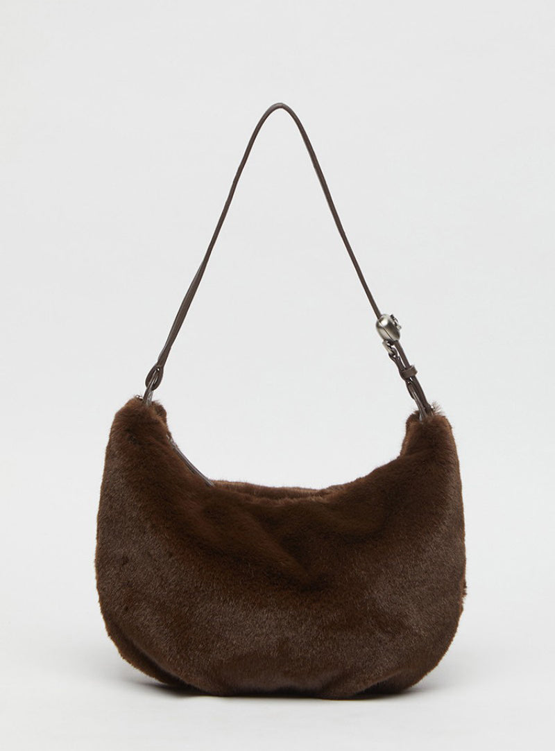 【WE ARE】韓國Archivepke Luv moon bag 毛絨單肩腋下包OVBAX25311