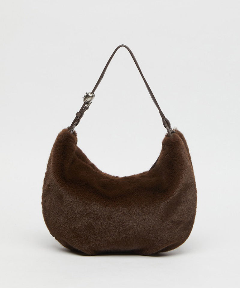 【WE ARE】韓國Archivepke Luv moon bag 毛絨單肩腋下包OVBAX25311