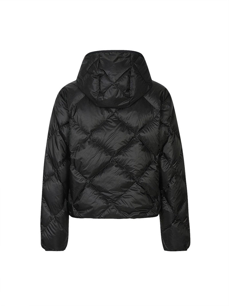 女款【WE ARE】韓國Discovery 菱紋連帽輕羽絨外套DWDJ9M056