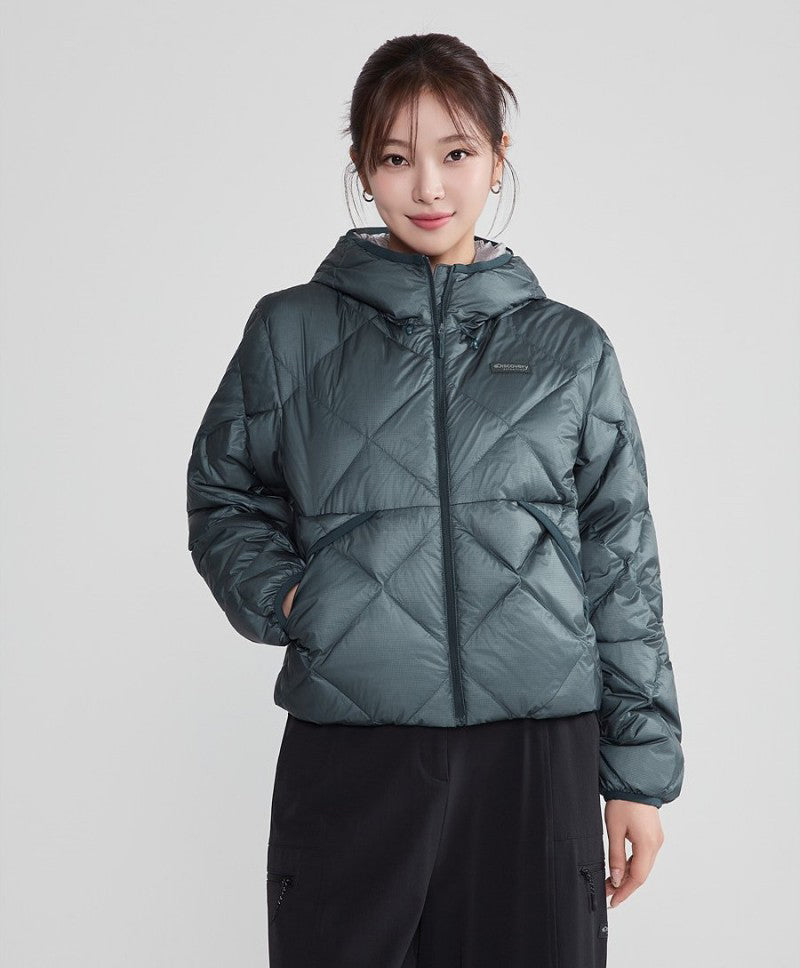 女款【WE ARE】韓國Discovery 菱紋連帽輕羽絨外套DWDJ9M056