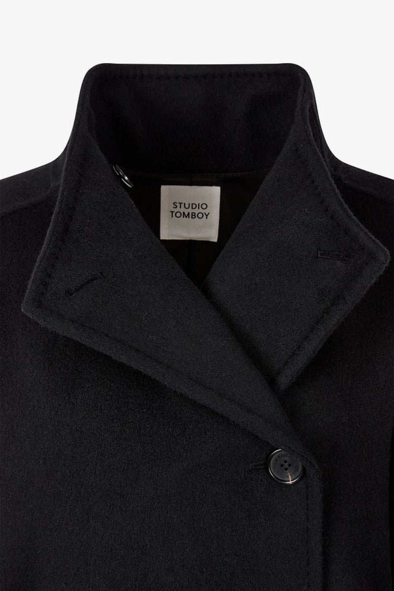 【WE ARE】韓國Studio Tomboy小立領78%羊毛長版大衣 9105411221