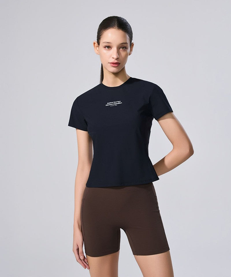 女款【WE ARE】韓國Discovery Prebona 馬甲短T DWRSR2063