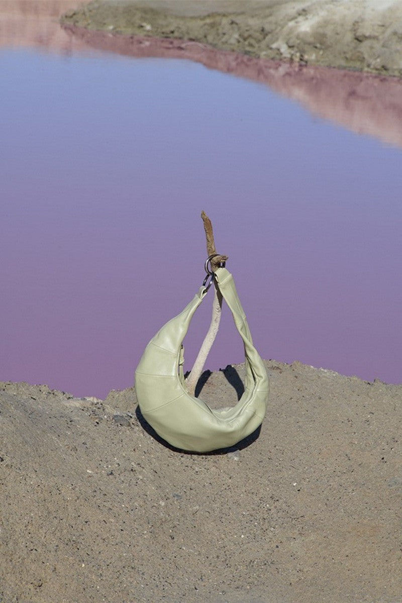 【WE ARE】韓國Archivepke Small fling hobo bag OVBAX26055