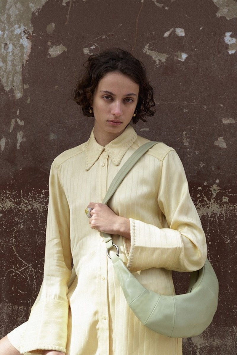 【WE ARE】韓國Archivepke Small fling hobo bag OVBAX26055