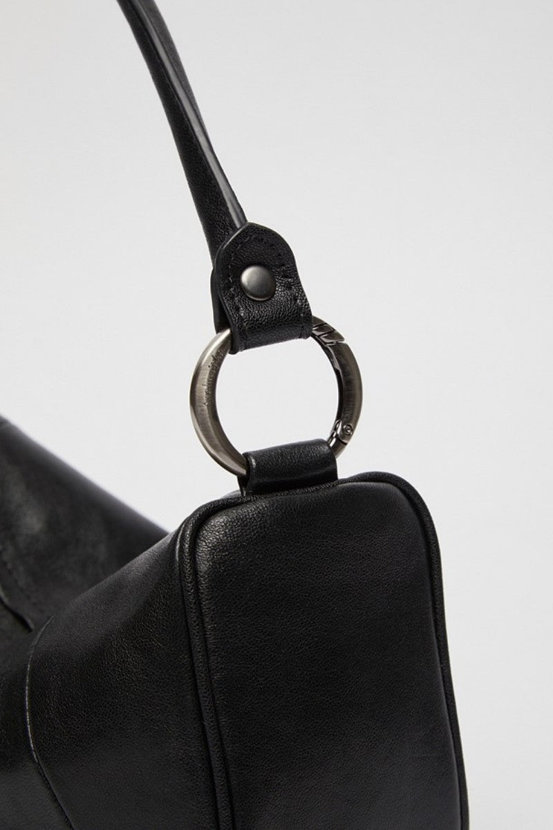 【WE ARE】韓國Archivepke Small fling slouch Bag 手提包OVBSX26251