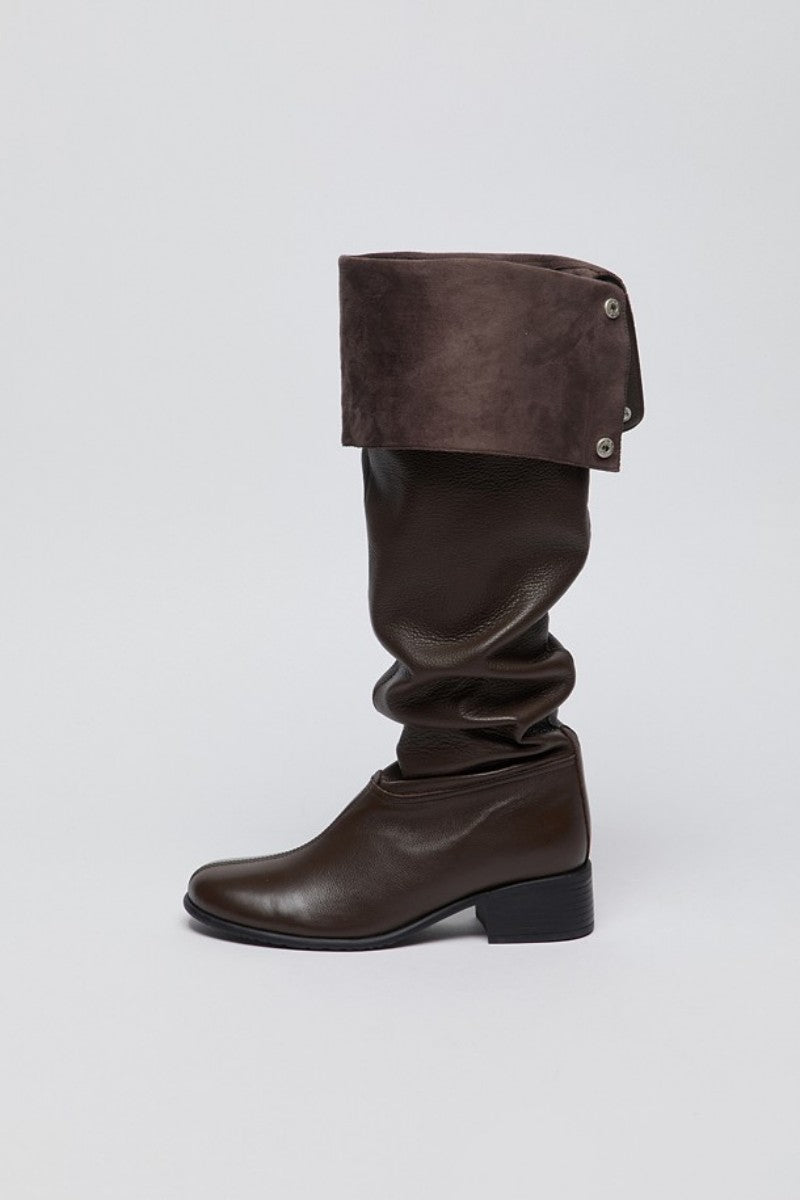 【WE ARE】韓國Archivepke [EXCLUSIVE] Slouch boots 長筒靴子OK3BX26251