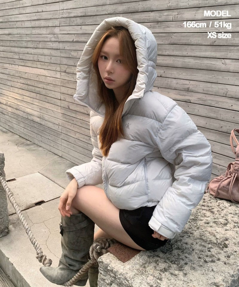 百貨版CK【WE ARE】韓國Calvin Klein連帽羽絨外套 A47H594G