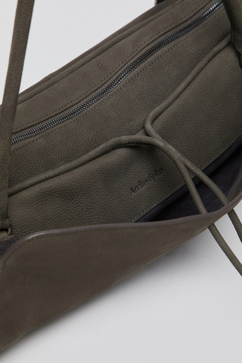 【WE ARE】韓國Archivepke Formica Soft Roll bag OVBSX26253