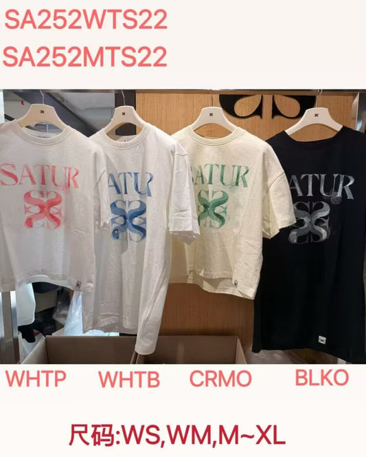 男女同款【WE ARE】韓國Satur經典LOGO短袖T恤SA252WTS22/SA252MTS22