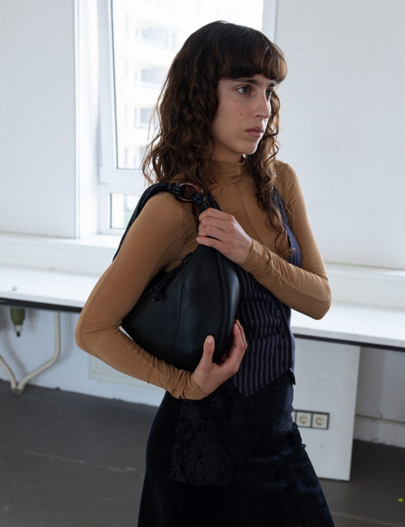 【WE ARE】韓國Archivepke Mini fling twist bag OVBAX25228
