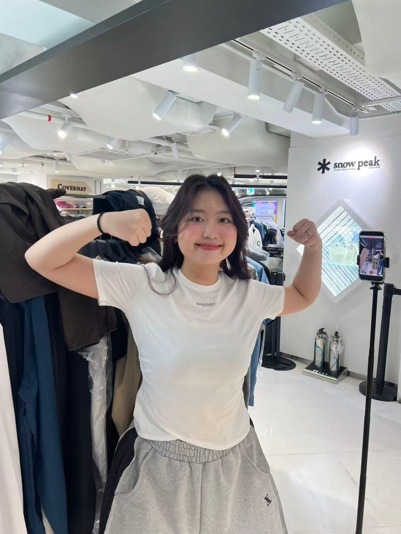 【WE ARE】韓國Discovery女款側邊抓皺短Ｔ DWRS9T063