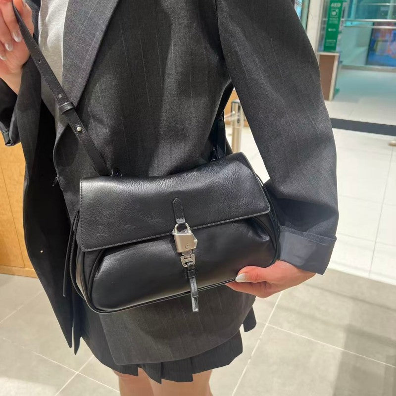 【WE ARE】韓國Archivepke單肩包OVBAX26020