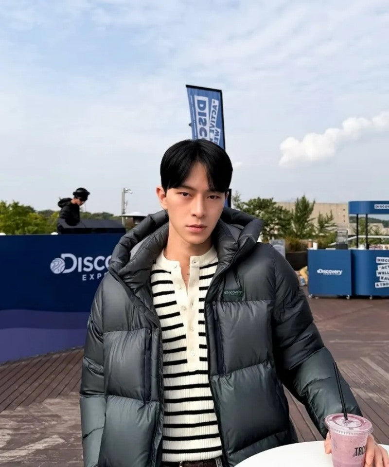 男款【WE ARE】韓國Discovery連帽鵝絨羽絨服DMDJ7G056