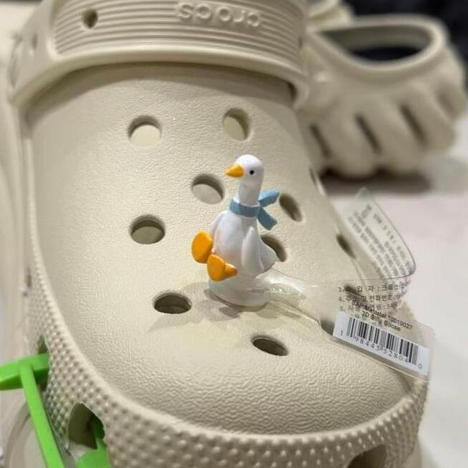 購買207521&213448的贈品 需加購【WE ARE】韓國Crocs配件扣件裝飾品10019027