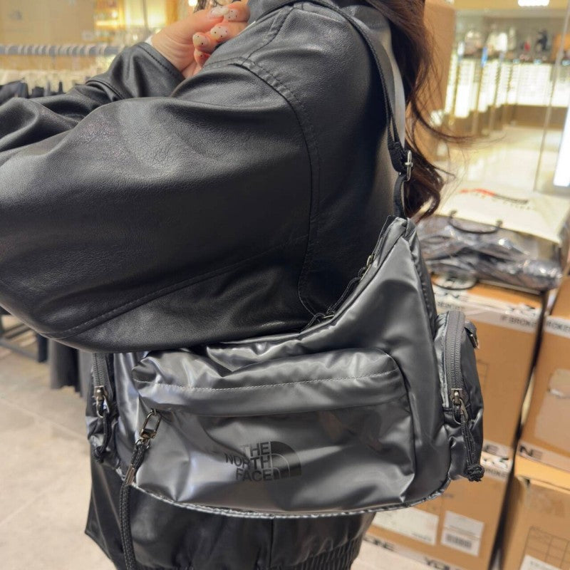 【現貨】【11/8直播】【WE ARE】韓國休閒單肩包NN2PR84