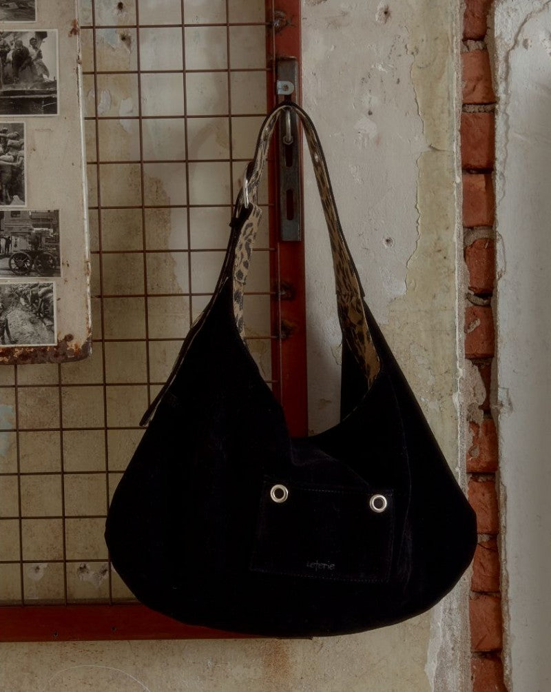 【WE ARE】韓國Leterie時尚單肩包BUCKLEREVERSIBLESHOULDERBAG