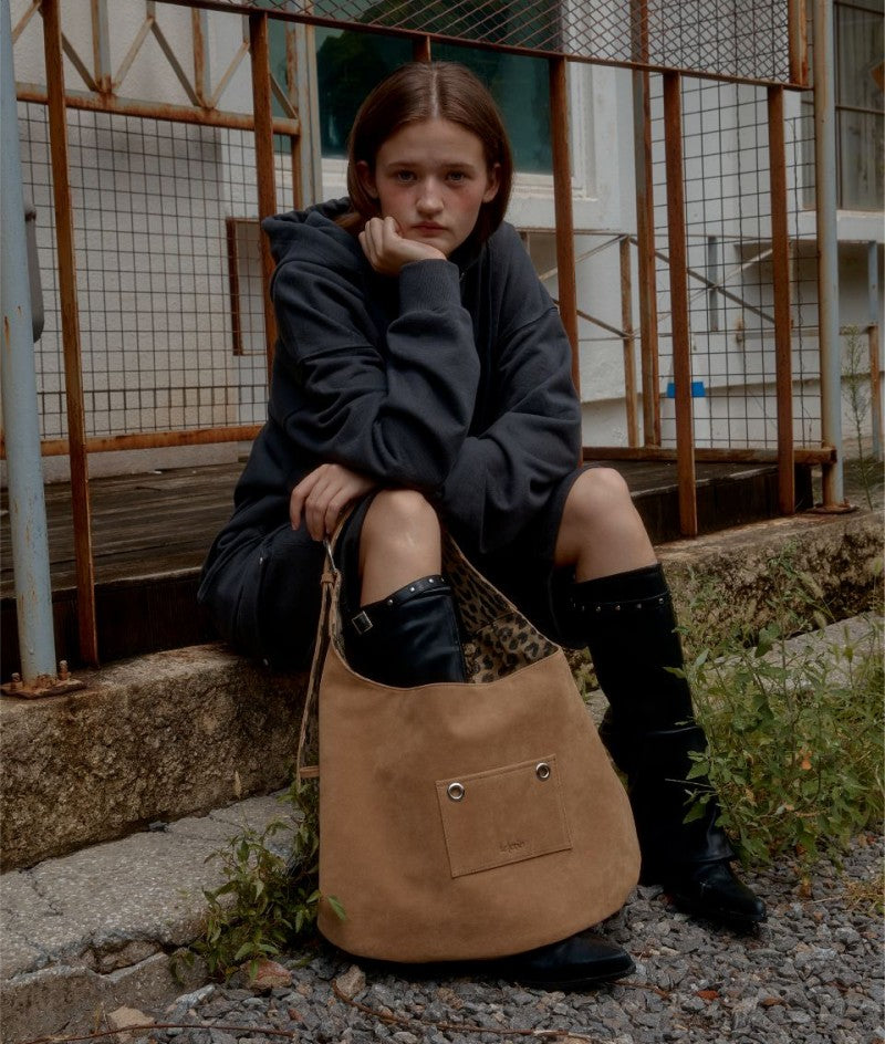 【WE ARE】韓國Leterie時尚單肩包BUCKLEREVERSIBLESHOULDERBAG