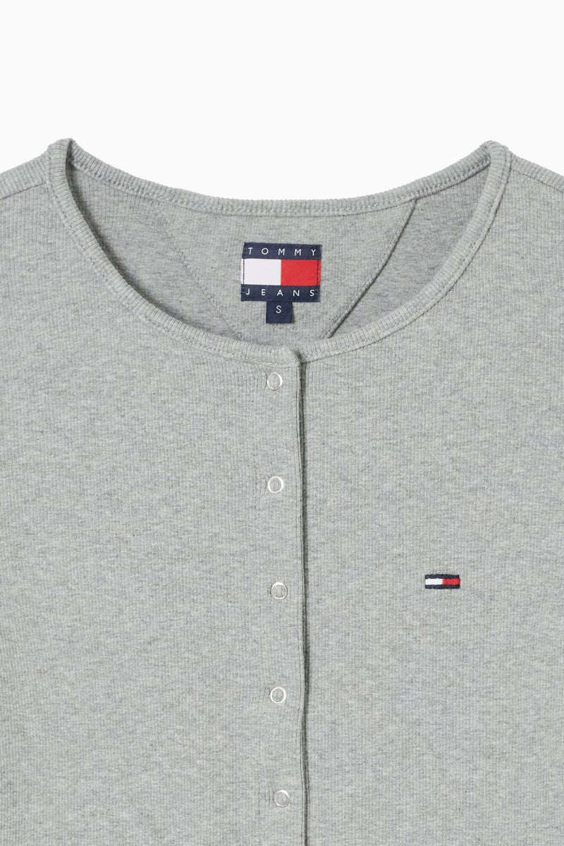 女款【WE ARE】韓國TOMMY JEANS 木耳邊針織衫  T32F6TTO01TWT2