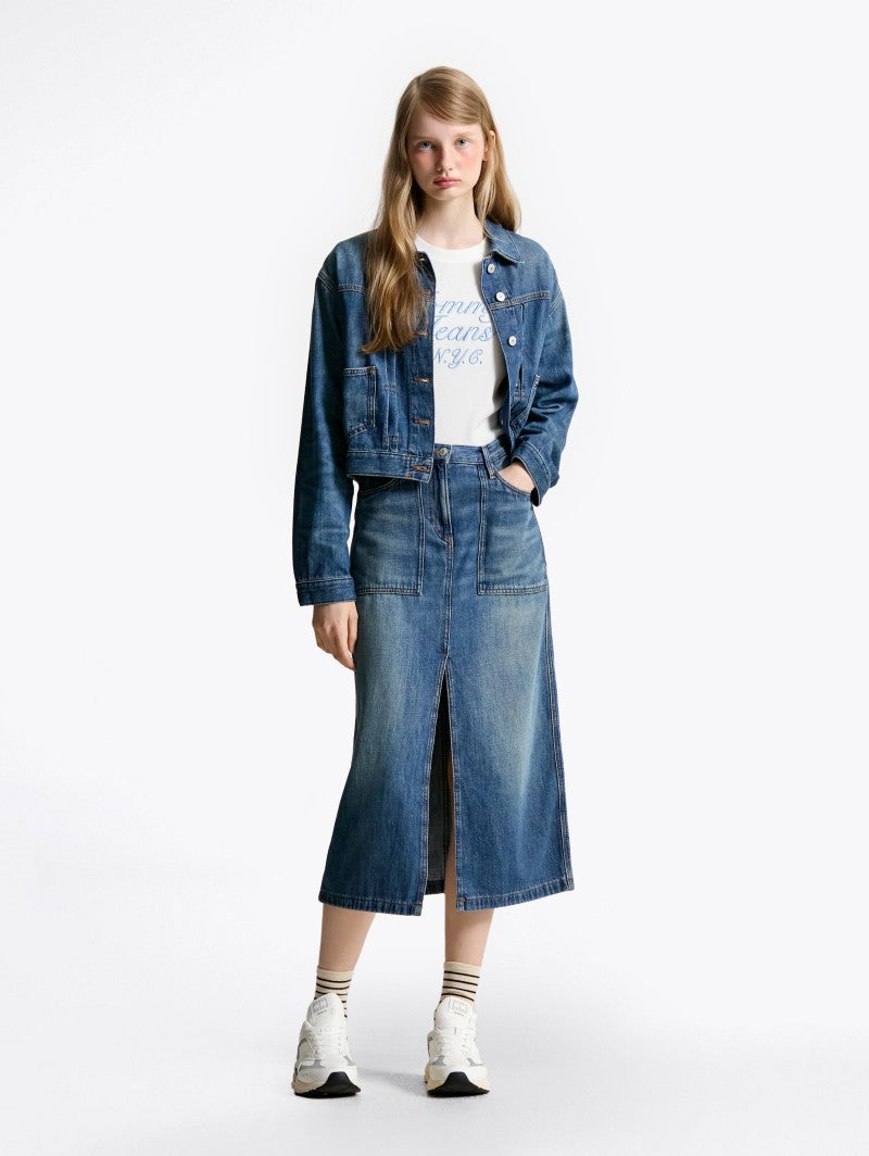 女款【WE ARE】韓國TOMMY JEANS 短版背面刺繡刷舊牛仔外套  T32F6NJC12TWT1