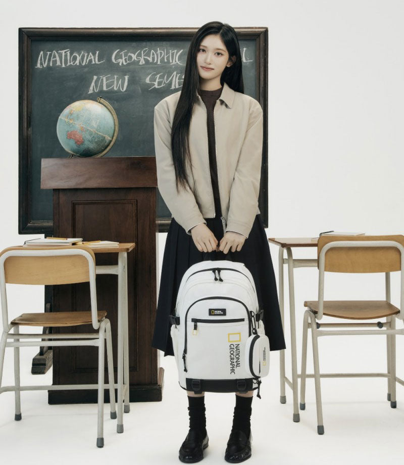 女款【WE ARE】韓國國家地理拉鏈翻領外套N261WJP020