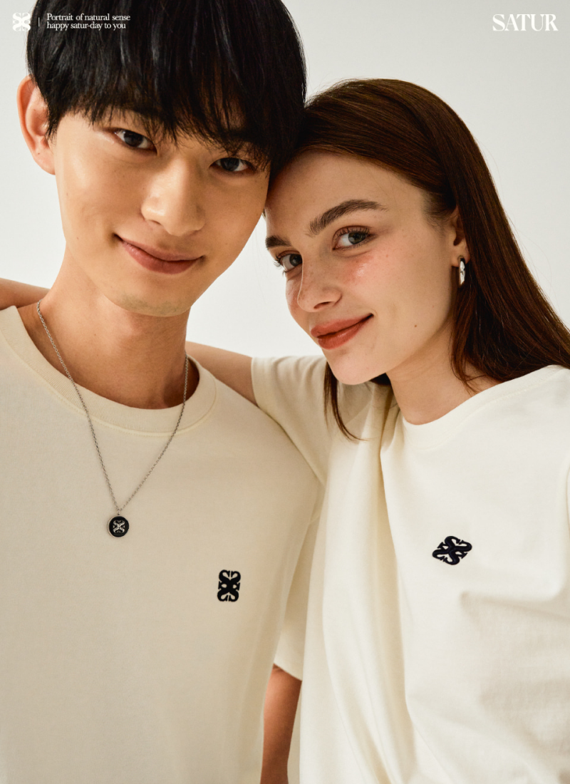 【WE ARE】Korea Satur classic small logo short-sleeved T-shirt SA252WTS06/SA252MTS06