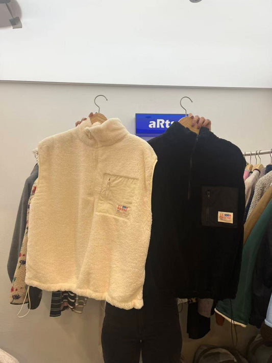 大茜選品【WE ARE】韓國東大門ARTS 半拉鏈珊瑚絨背心（可能會微掉毛） 20251123-2