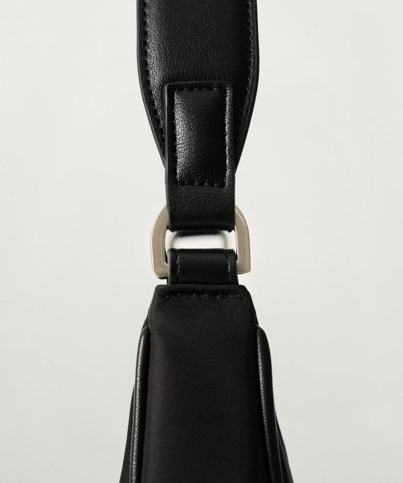 【WE ARE】韓國Satur休閒單肩腋下包SA255UAB14