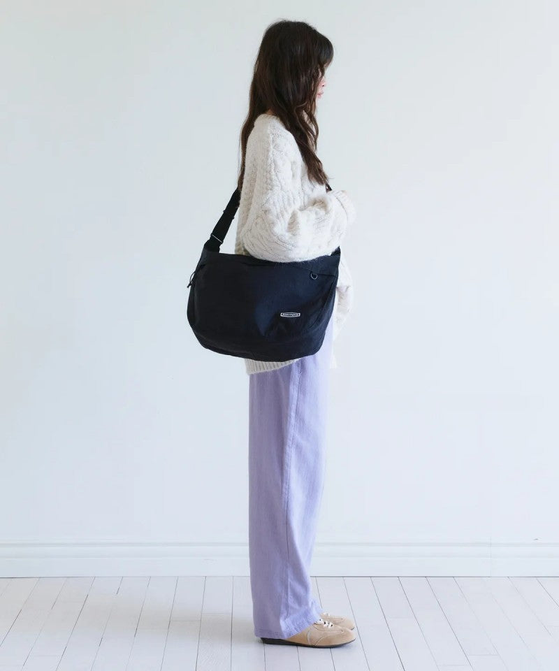 【WE ARE】韓國ALAVAGUE休閒單肩斜挎包클램 패커블 크로스 M