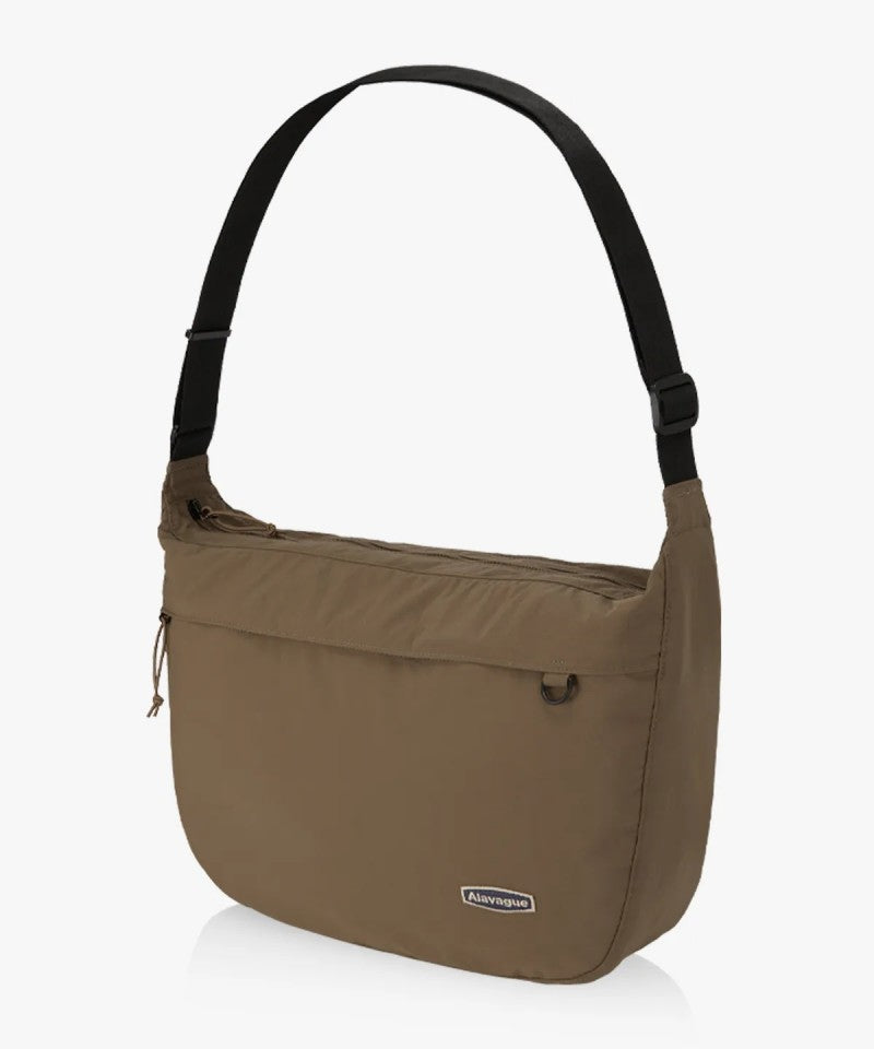 【WE ARE】韓國ALAVAGUE休閒單肩斜挎包클램 패커블 크로스 M