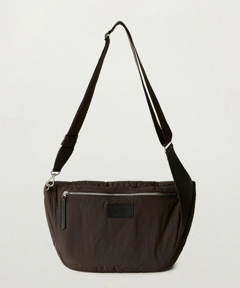 【WE ARE】韓國Satur休閒單肩包SA255UAB22