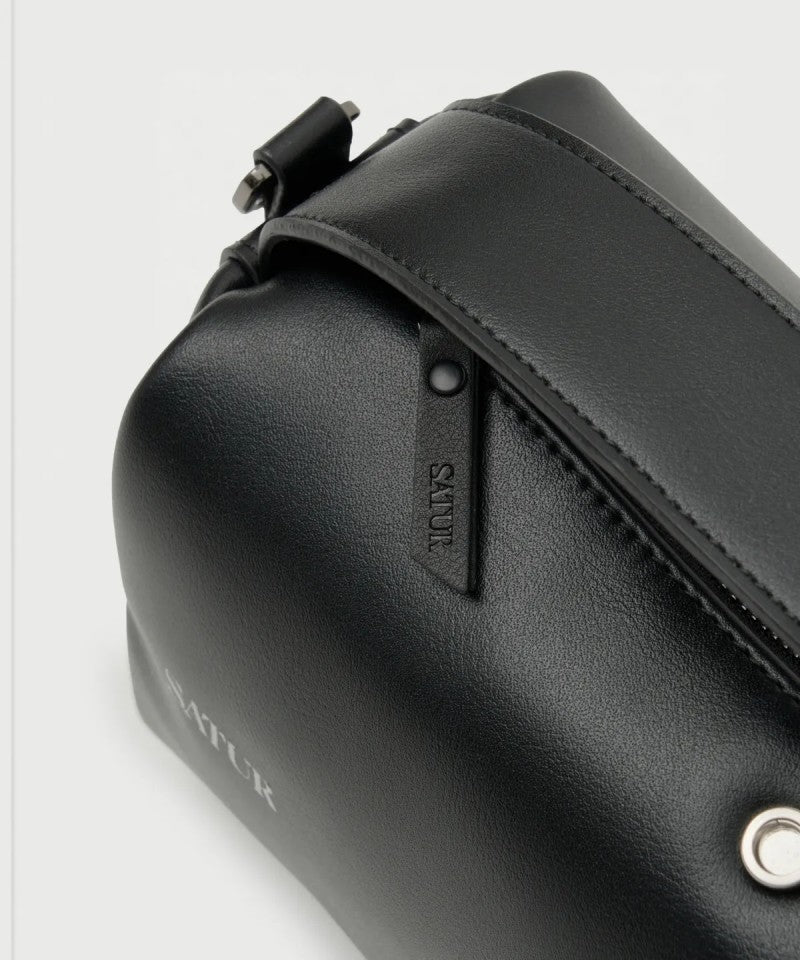 【WE ARE】韓國Satur休閒單肩斜挎包SA255UAB35