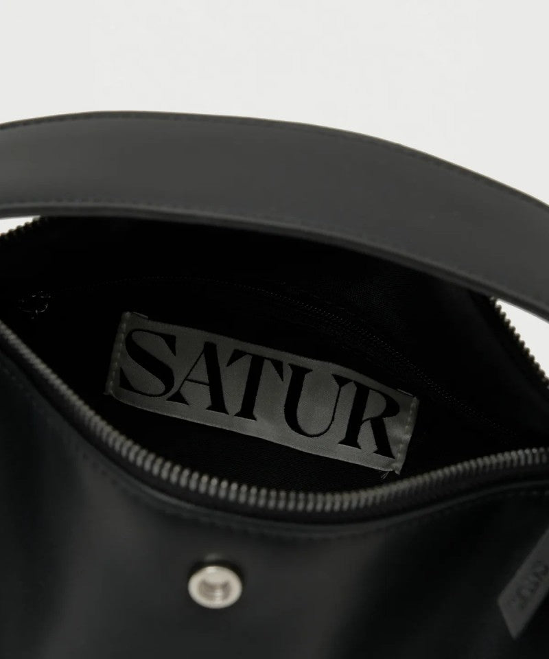 【WE ARE】韓國Satur休閒單肩斜挎包SA255UAB35