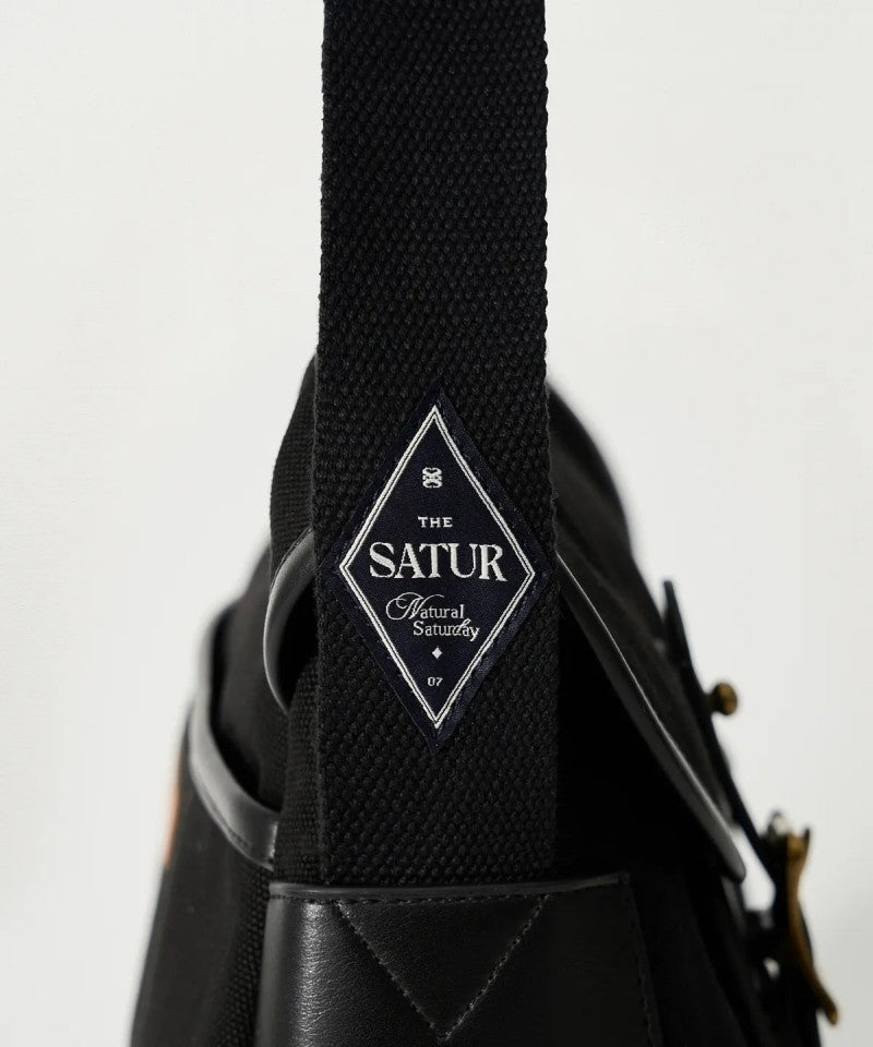 【WE ARE】韓國Satur休閒單肩斜挎包SA255UAB31