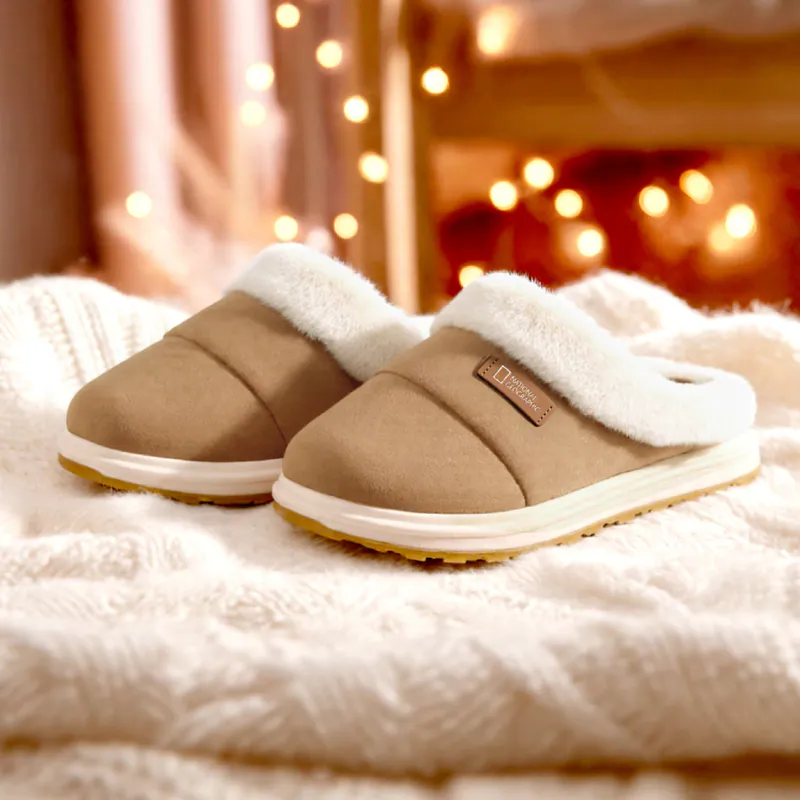 【WE ARE】韓國國家地理（大半碼帶）布標logo 珊瑚絨拖鞋 N254UWT052