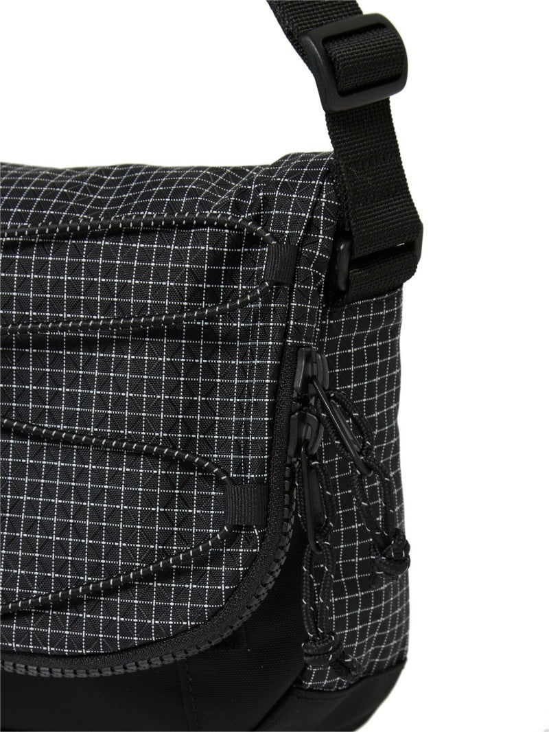 特價款【WE ARE】韓國EIDER單肩斜挎包DUA25B46