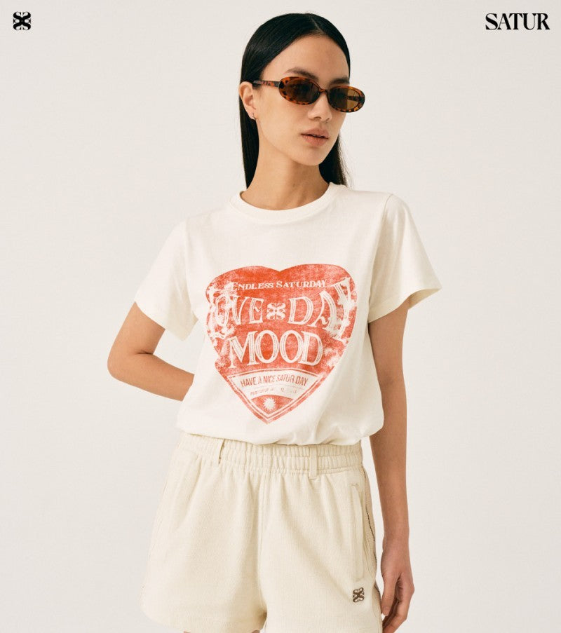 【WE ARE】Korea Satur Heart Short Sleeve T-shirt SA252WTS02/SA252MTS02